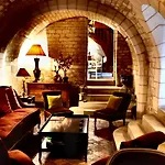 Le Champ Des Oiseaux & Hotel