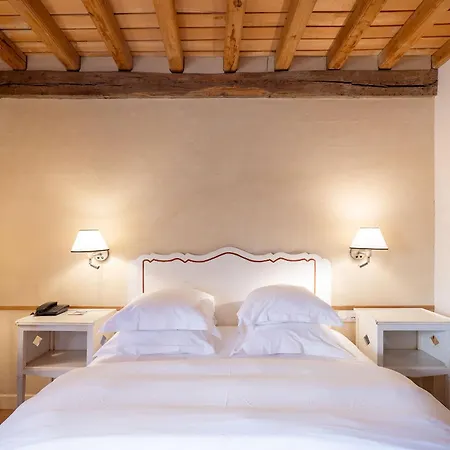 Le Champ Des Oiseaux & Troyes