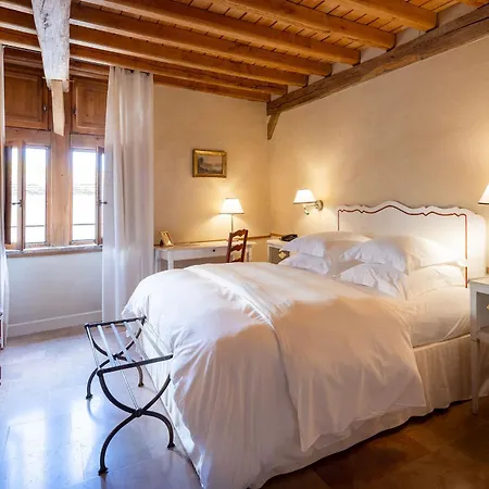 Le Champ Des Oiseaux & Hotel