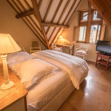 Отель Le Champ Des Oiseaux & 4*