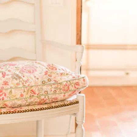 Le Champ Des Oiseaux & Отель Труа