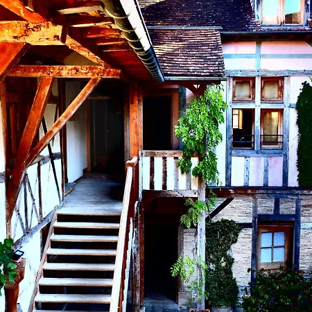 Отель Le Champ Des Oiseaux & 4*