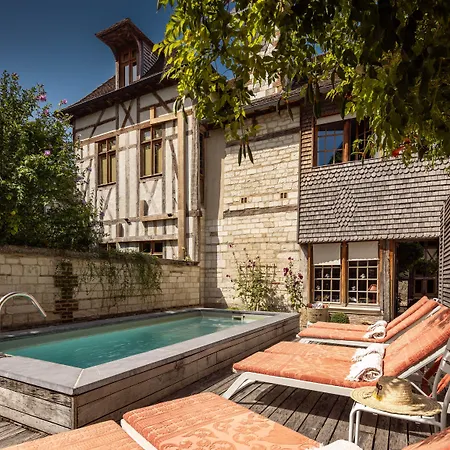 Отель Le Champ Des Oiseaux & Труа