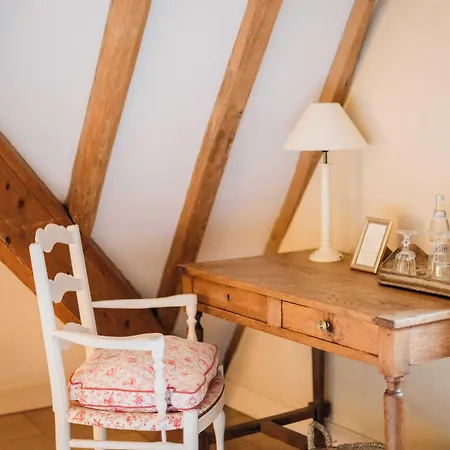 Отель Le Champ Des Oiseaux & 4*