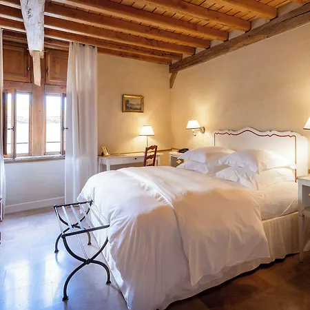 Отель Le Champ Des Oiseaux & 4*