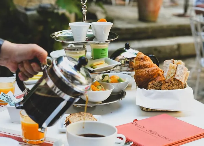 Le Champ Des Oiseaux & Szálloda