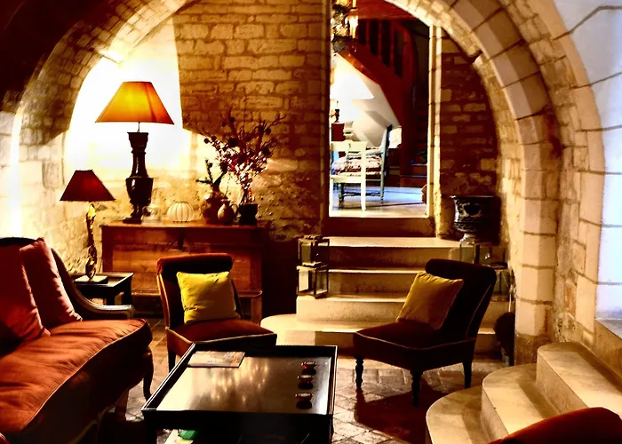 Le Champ Des Oiseaux & Hotel