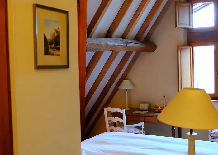 Le Champ Des Oiseaux & Hotel