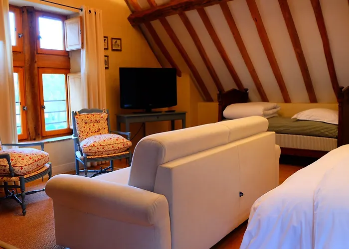 Le Champ Des Oiseaux & Hotel 4*