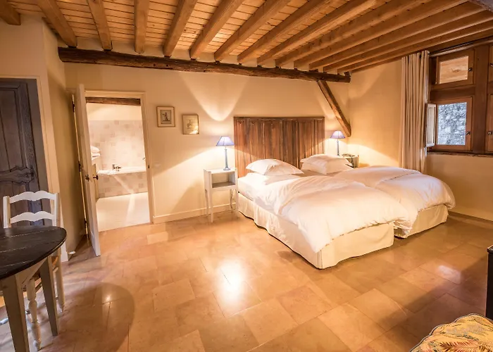 Le Champ Des Oiseaux & Hotel Troyes