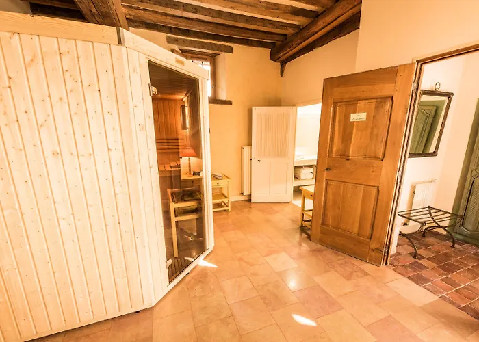 Le Champ Des Oiseaux & Troyes