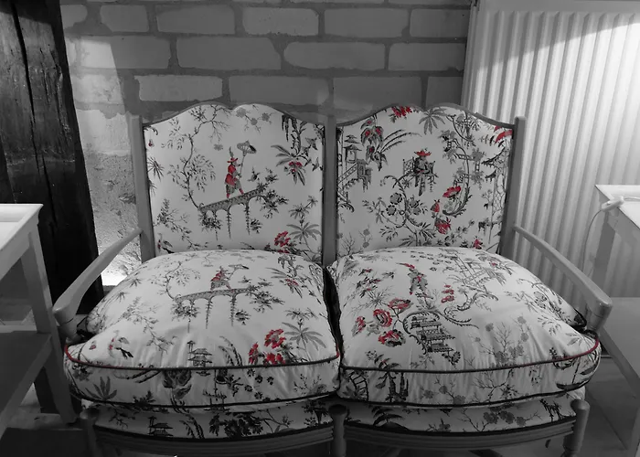 Le Champ Des Oiseaux & Hotel 4*