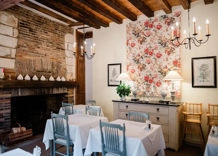 Le Champ Des Oiseaux & Szálloda Troyes