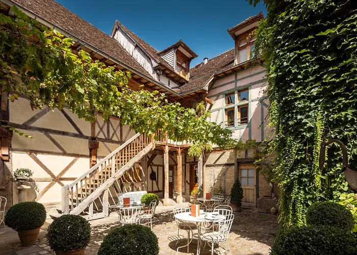 Le Champ Des Oiseaux & Hotel Troyes